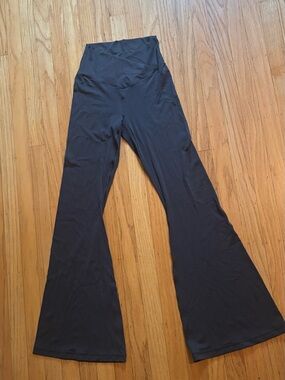 Aeries Charcoal Crossover Flare Leggings